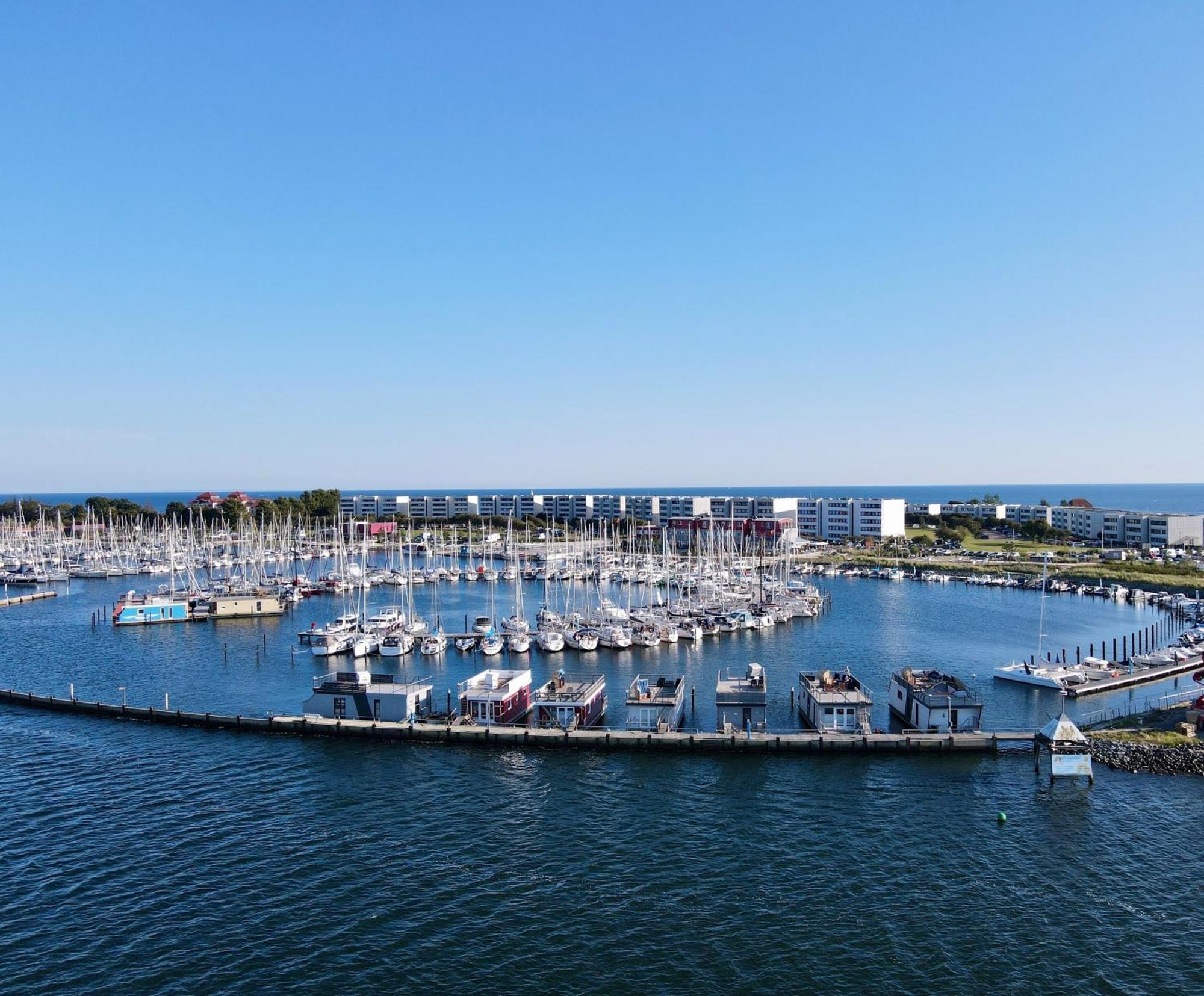 Hausboot Fehmarn酒店 外观 照片