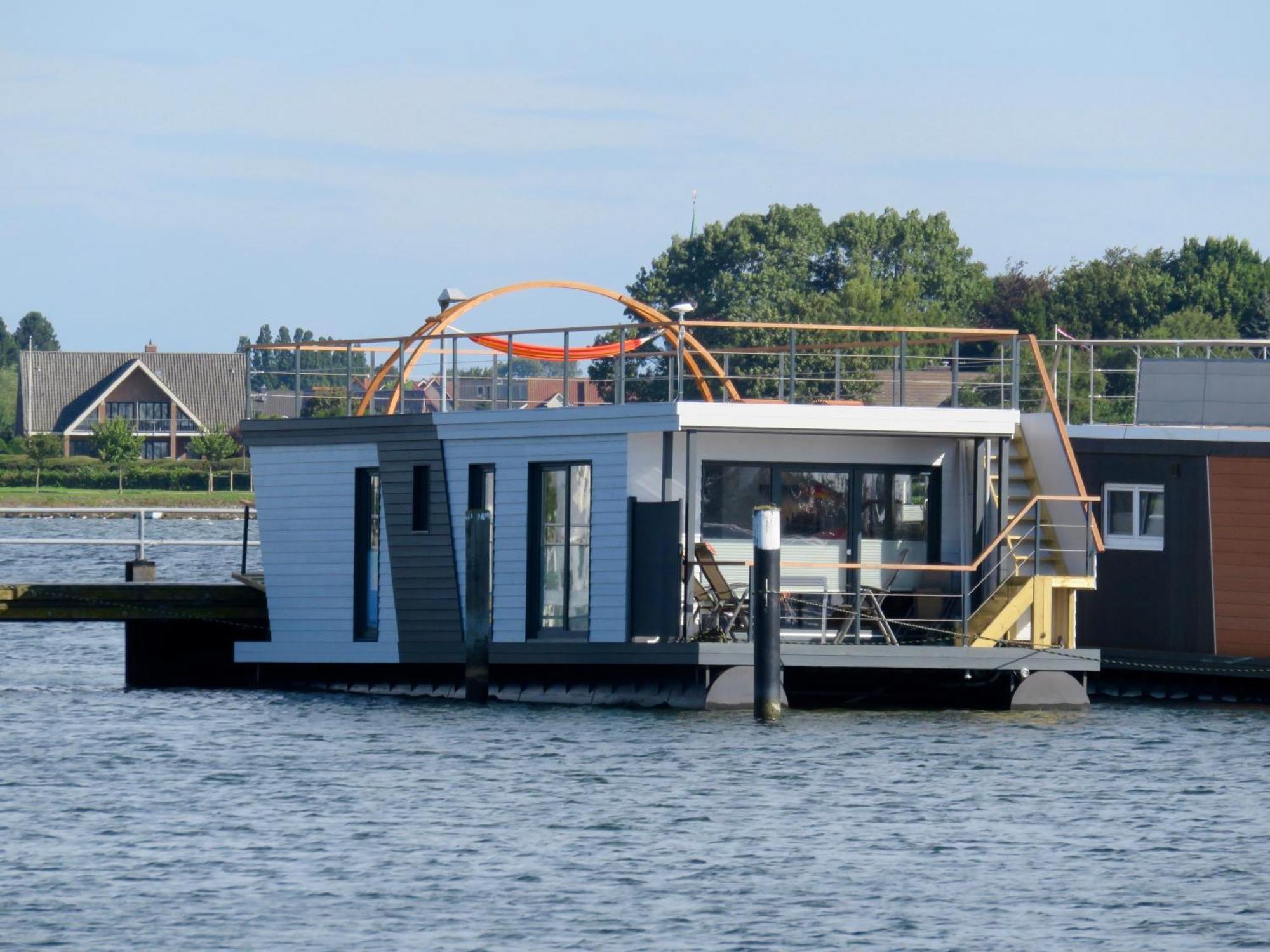 Hausboot Fehmarn酒店 外观 照片